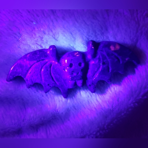 Yooperlite Bat Carving - Picture 5 of 8